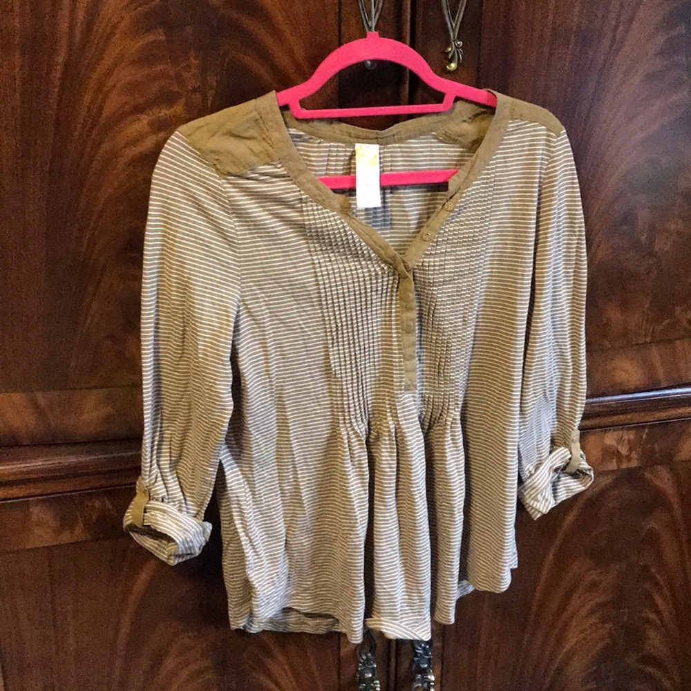 Brown stripe top